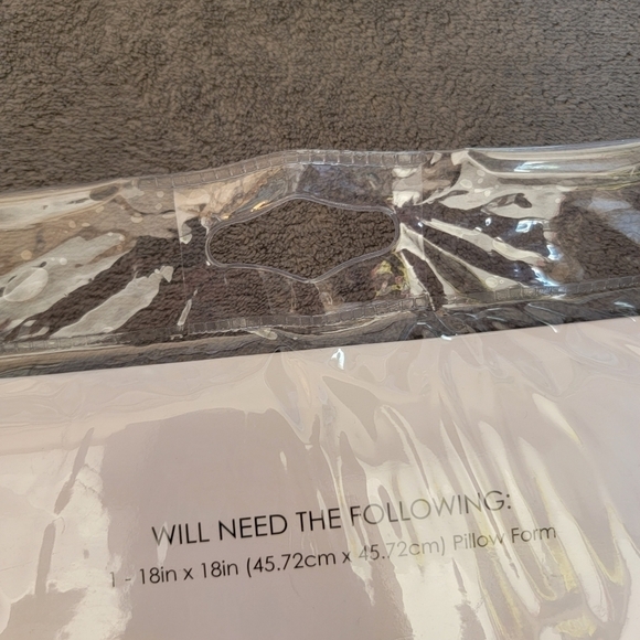 New Beehive Pillow Cover 18" X 18" - Picture 3 of 4